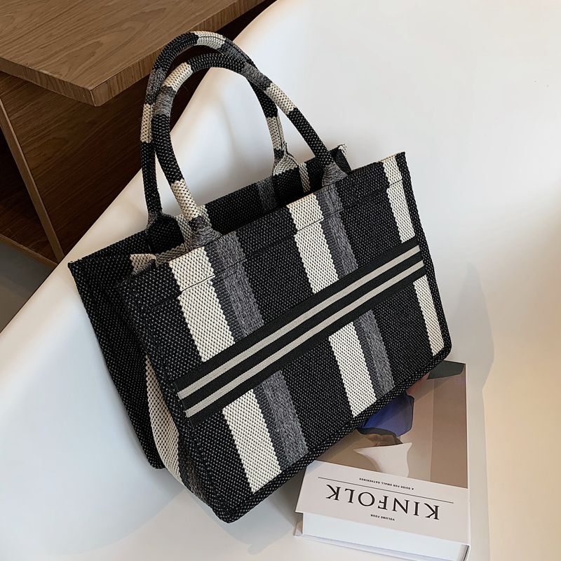 Handbag with a High-End Feel, Light Luxury Bag for Women, 2026 Autumn New Model, Large Capacity Ol Commuter Tote Bag, Briefcase Handbag with a High-End Feel, Light Luxury Bag for Women, 2026 Autumn New Model, Large Capacity Ol Commuter Tote Bag, Briefcase