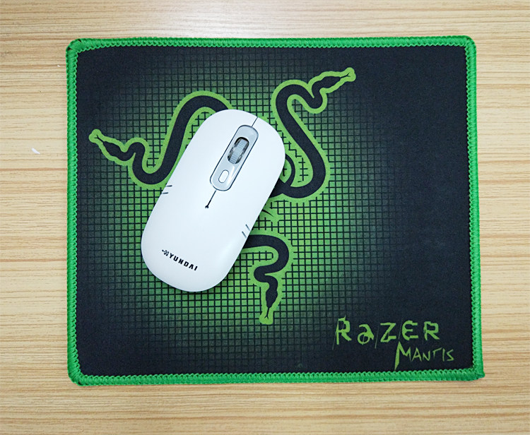 Lock side thickened slip rat cushion abrasion resistant ultra-smooth comfort LOL CF competitive web cafe Mouse cushion 240 * 200