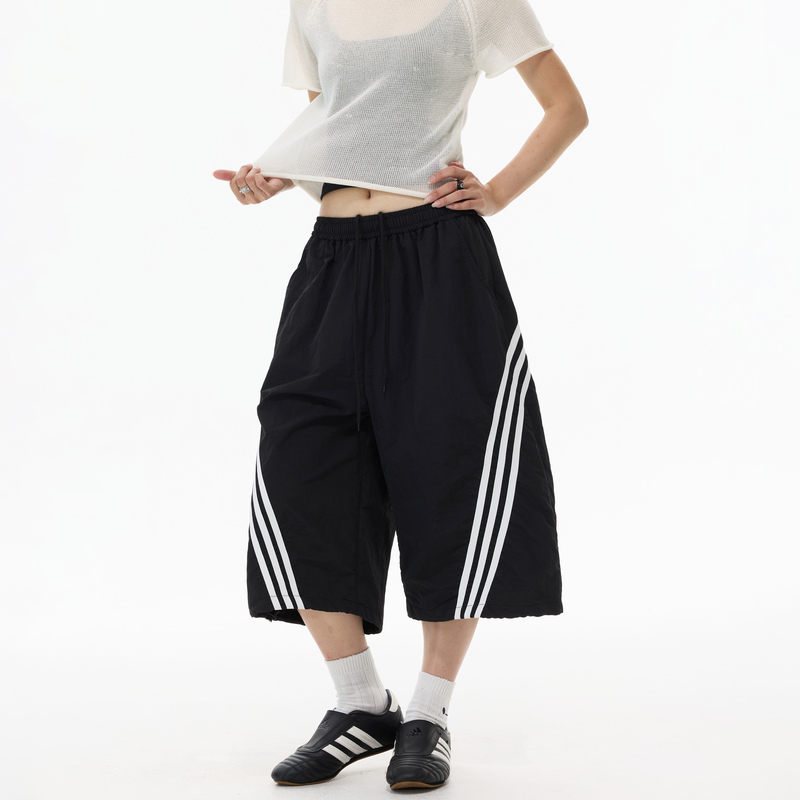 Kisko Summer American-Style Three-Stripe Drawstring Casual Pants for Men and Women, Loose Straight-Leg Sports Versatile Cropped Pants Kisko Summer American-Style Three-Stripe Drawstring Casual Pants for Men and Women, Loose Straight-Leg Sports Versatile Cropped Pants
