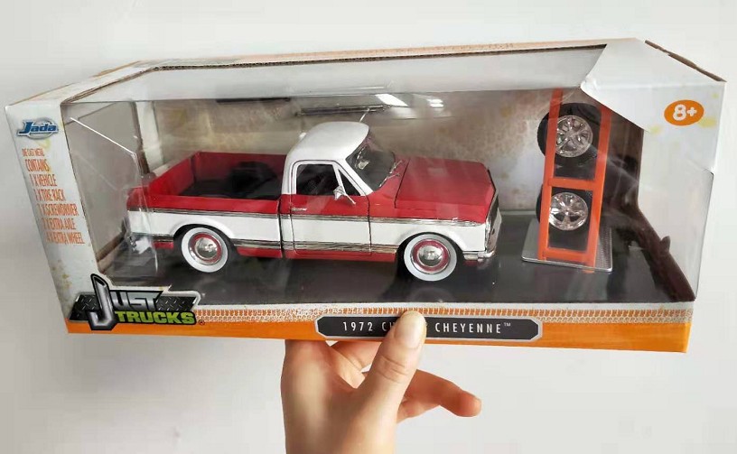 Jada Gada 1:24 Out alloy car mode 1972 Chevrolet pickup truck removal for Chevrolet