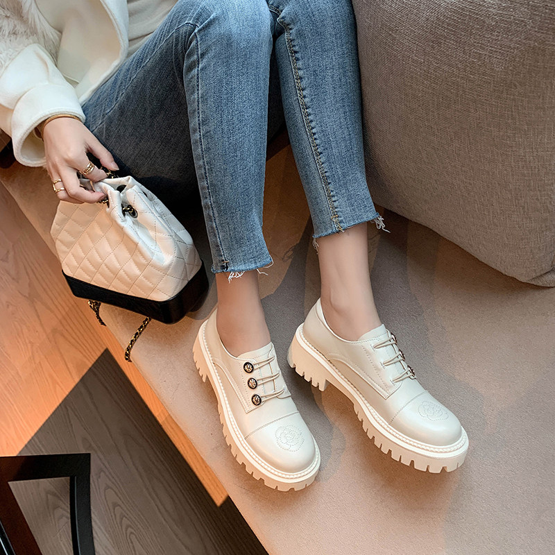 Genuine Leather Thick Bottom Mountain Tea Flowers Single Shoe Woman 2021 New Round Head College Wind 100 Hitch Giant Comfort White Small Leather Shoes