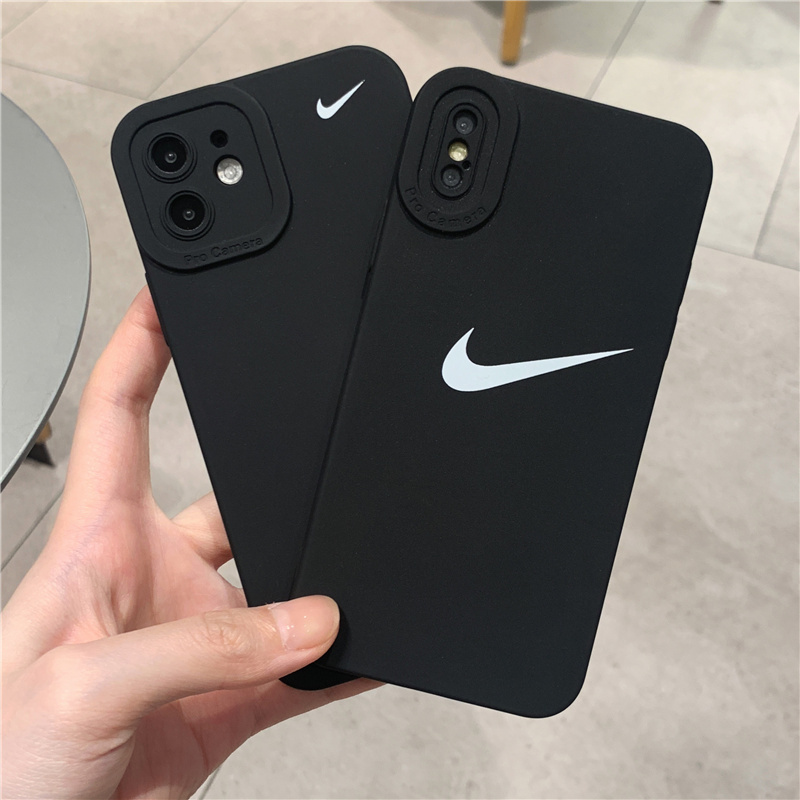 Ins European and American Minimalist Style 16 Suitable for Apple 15Pro Phone Case Black 8Plus Trendy Brand 13 with Hook Design for Men and Women Xsmax/12 Silicone 11 Ultra-Thin Tpu Soft Xr Anti-Drop 14 Full Coverage Couple 17
