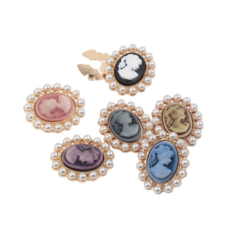 ins Blogger-Inspired French Retro Beauty Portrait Pearl Women's Shirt Cufflinks Button Cover Collar Button