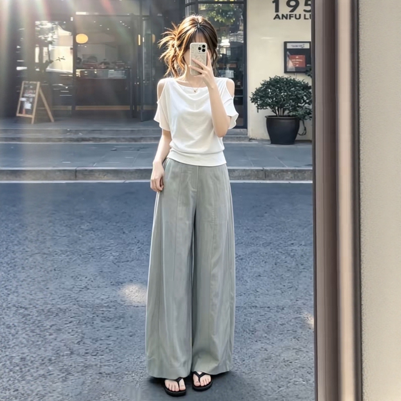 Korean Style, Very Stylish Casual Sportswear Set for Women, Summer Slimming Off-Shoulder Short-Sleeve T-Shirt and Wide-Leg Pants Two-Piece Set