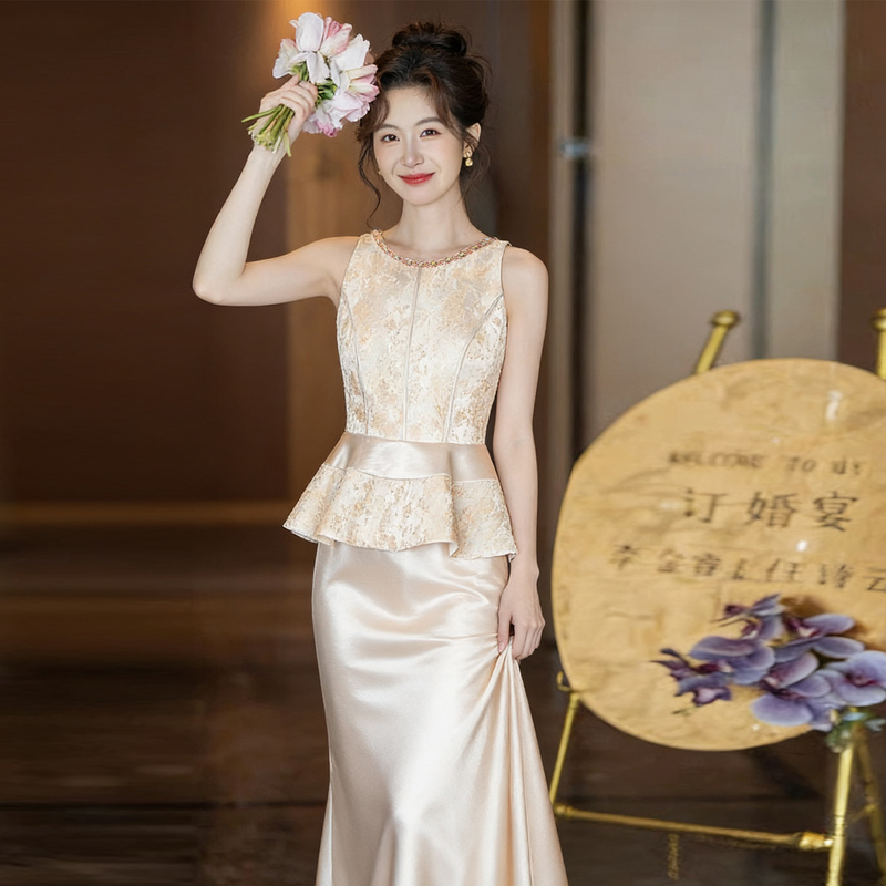 New Chinese-Style National Costume Set for Brides, Wedding Toast Attire, Petite Engagement Dress, Women's Coming-Of-Age Ceremony High-End Evening Dress