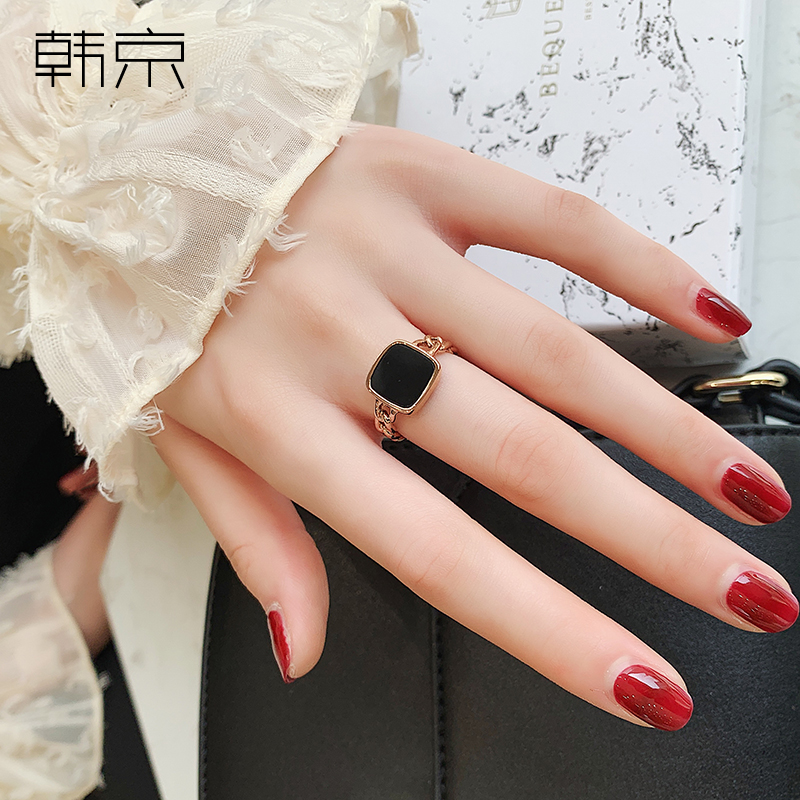 Han Jing Europe and the United States hollow fashion titanium steel ring women's chain black square plated 18K rose Gold tide food ring