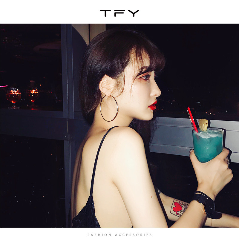 Ear ring large circle circle earrings women's 2021 new fashion ring ring-shaped temperament South Korea and Europe and the United States exaggerated earrings