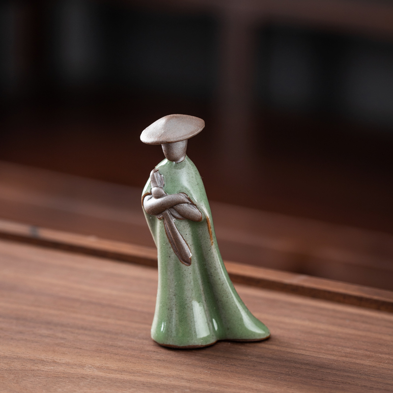 Creative Zen-Inspired Warrior Monk, Sweeping Monk, Formless Monk Small Figurine, Ceramic Tea Pet, Gardening Flower Pot, Landscape Decoration, Micro Landscape