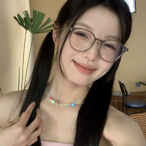 Fangyuan Face Anti -Blue Light Myopia Glasses Женщины могут быть супер -светлы