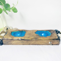 Creative artisanal solid wood made of old light amber resin decorated with small night light retro nostalgic desktop pendulum with folk table lamp