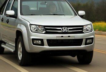 Suitable for Jmc Qilin T7/7Plus/T5/T100 Front Bumper Higer Front Bumper T7 Front Bumper Painted Surround