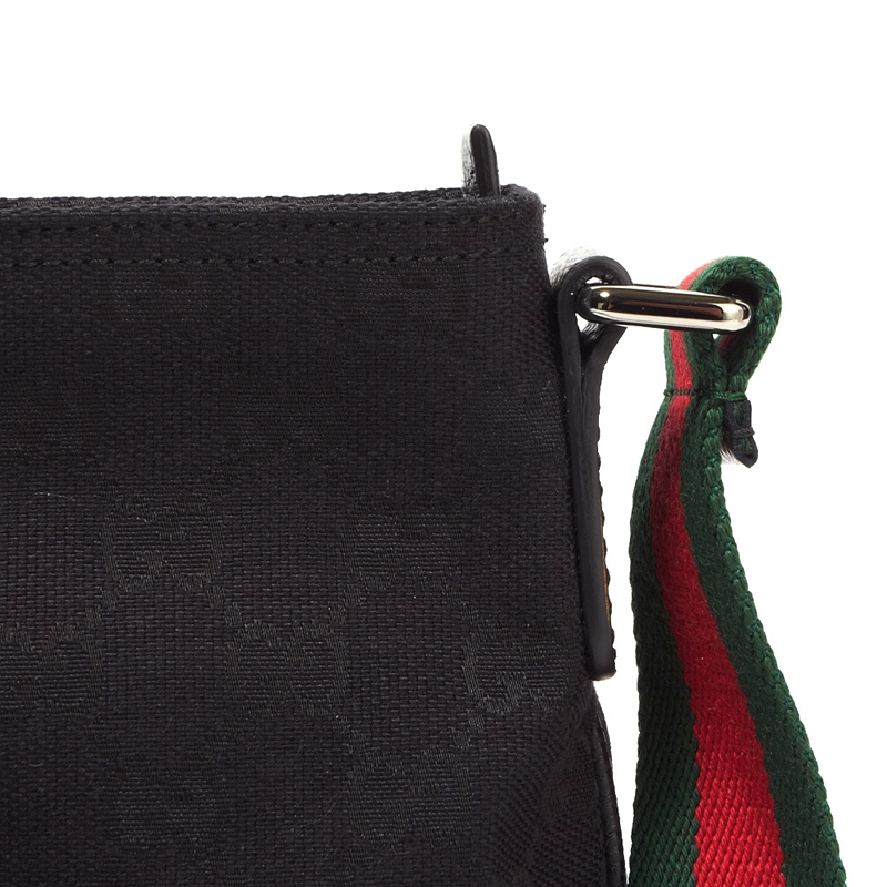 GUCCI 单肩斜挎包 GUCCI 单肩斜挎包