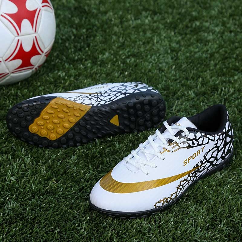 Children's football shoes boys training shoes boys in the boys of the boys in the primary girls girls special teenagers