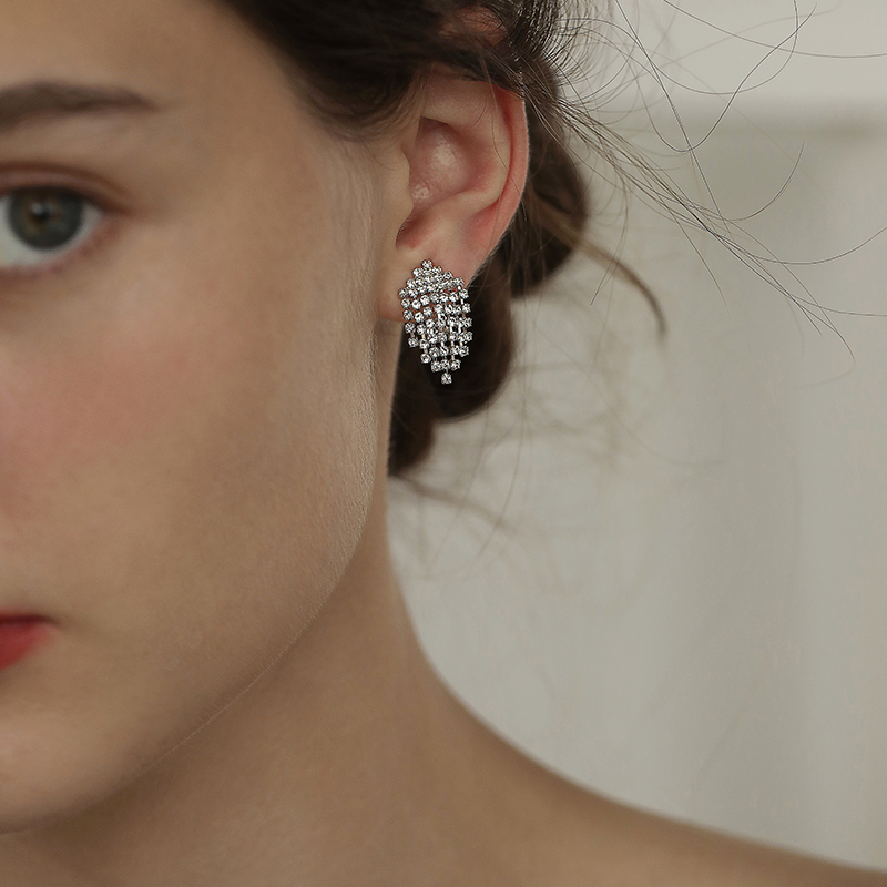 PN Painless Ear Clip Type Without Earrings Earrings Woman Earring Style Temperament Retro European and American High Sensation Soar Bone Clip