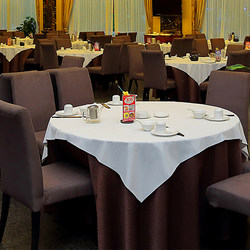 레스토랑 일회용 식탁보 호텔 순수한 흰색 야외 원형 테이블
