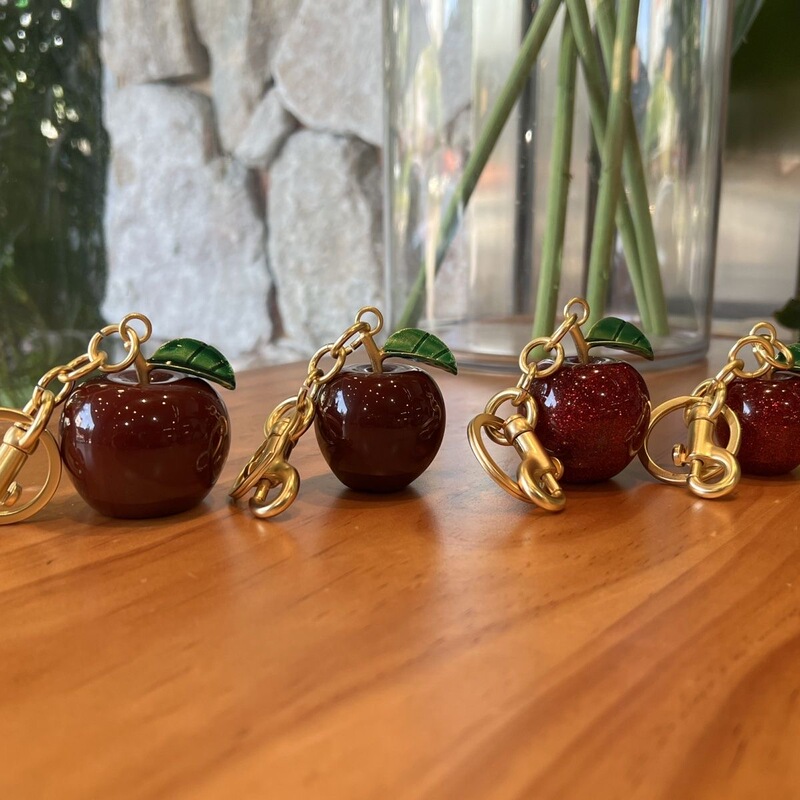 C21 Xiaohongshu's Popular Apple Keychain Is a High-Value, Three-Dimensional Christmas Apple Bag Pendant Gift for Best Friends