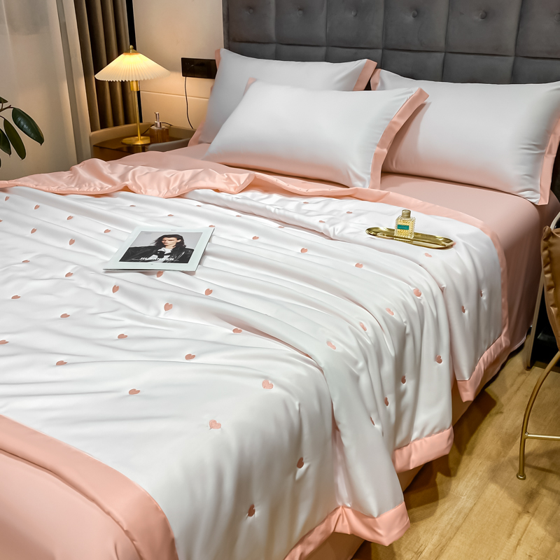 Ice silk is washed by air conditioning silk summer cooled by four sleek summer silk single double core thin quilt