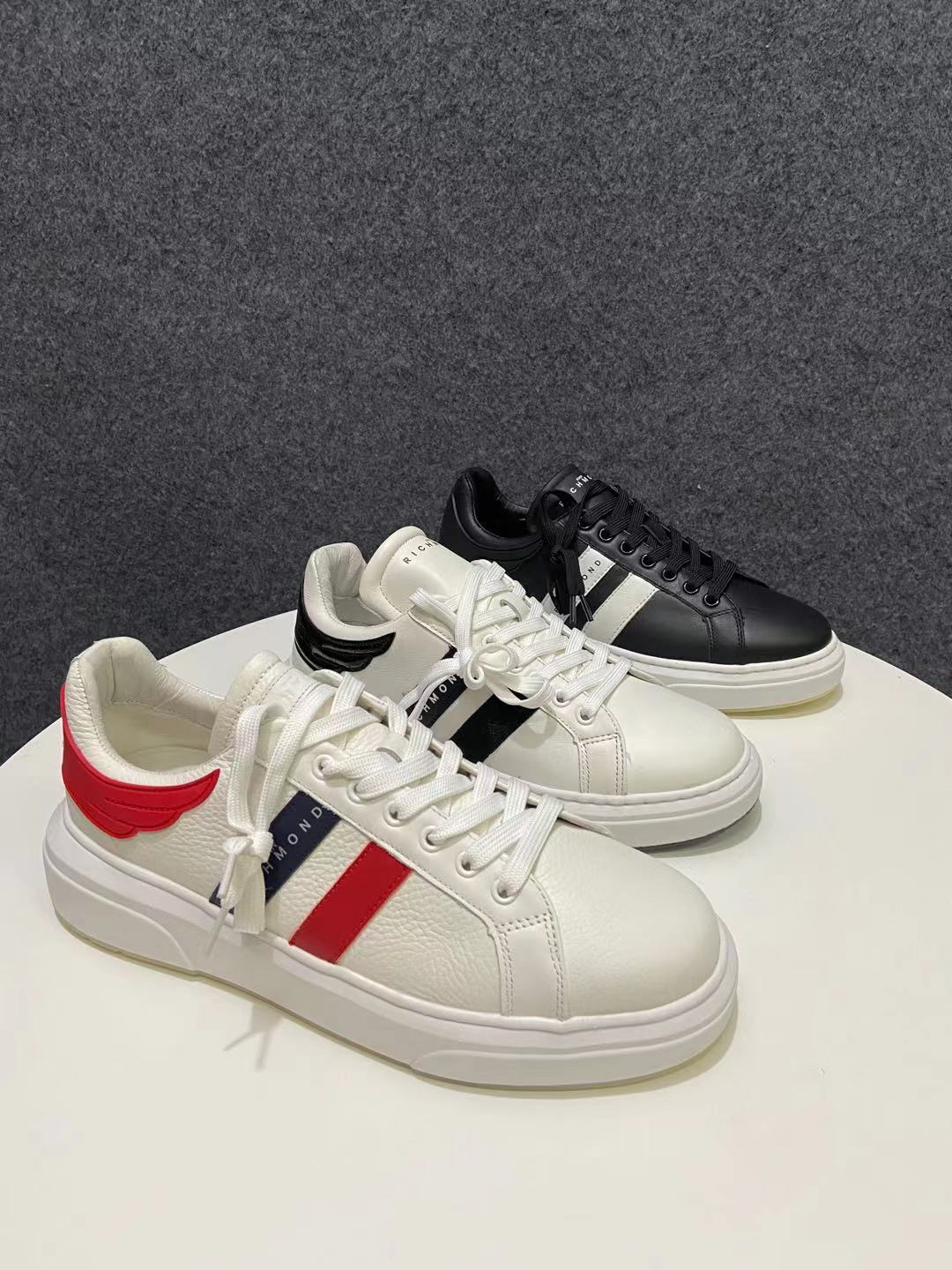 10 25 J R NEW TIDE EXTRAVAGANT MEN AND WOMEN GENUINE LEATHER CASUAL SHOES 100 HITCH TIDE BOARD SHOES SLOW SHOCK NON-SLIP SOLE