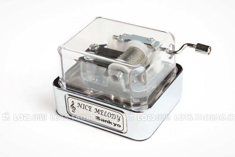 Sankyo phong trào cổ điển tay music box mini mạ vàng bạc music box sinh nhật sáng tạo món quà Ngày Valentine