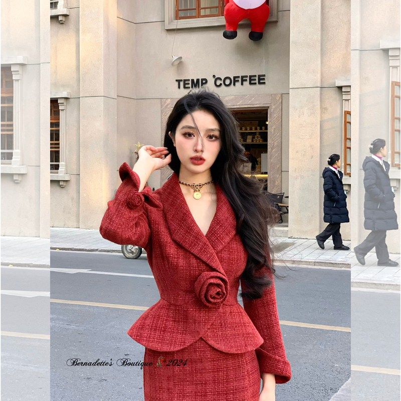 Miss Qianzi's "Rose Life" Vintage Autumn/Winter New Year Retro Red Chanel-Style Long Fishtail Skirt Set Miss Qianzi's "Rose Life" Vintage Autumn/Winter New Year Retro Red Chanel-Style Long Fishtail Skirt Set