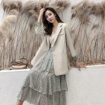 Coat female 2019 spring new Korean loose net red popular retro ch casual suit top