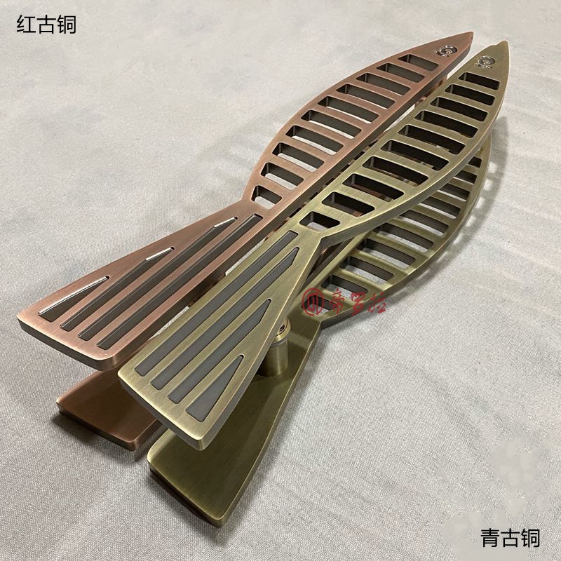 Antique copper door handheld handicrafts hand-shaped Chinese glass door handheld creative handhand handheld handicraft handheld