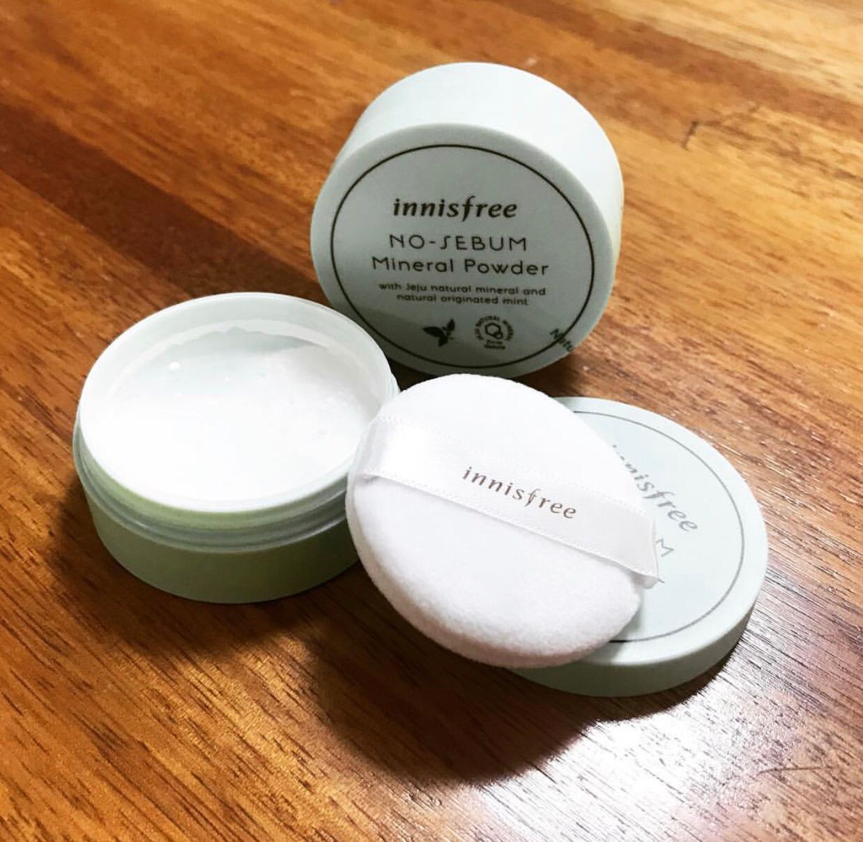Hàn Quốc innisfree 悦 诗 风 吟 油油 Bạc hà khoáng lỏng bột 5g bột mật ong phấn phủ laneige