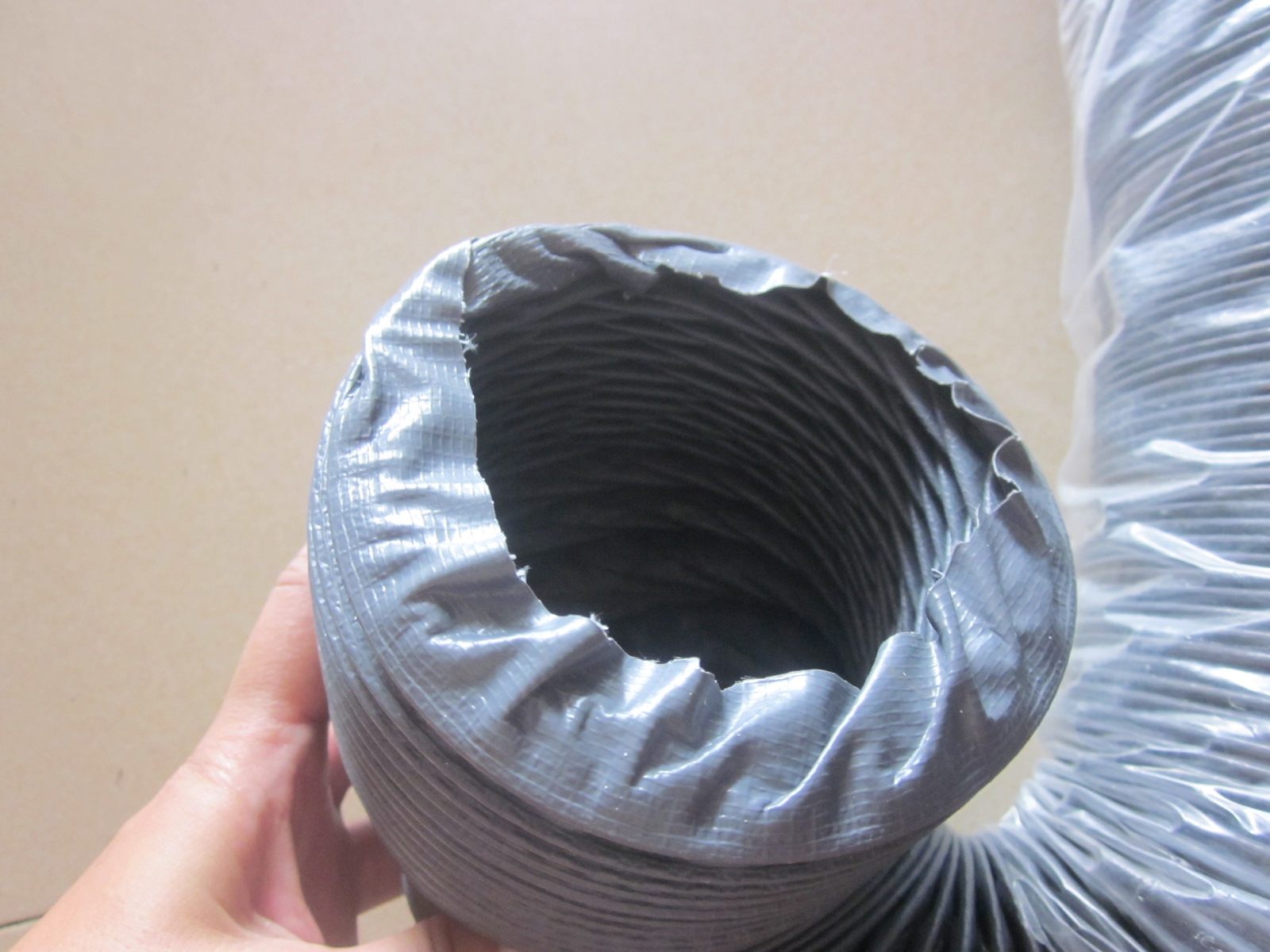 Smoking pipe high temperature resistant hose nylon cloth wire steel wire telescopic hose inner diameter 65MM wind pipe smoke exhaust pipe