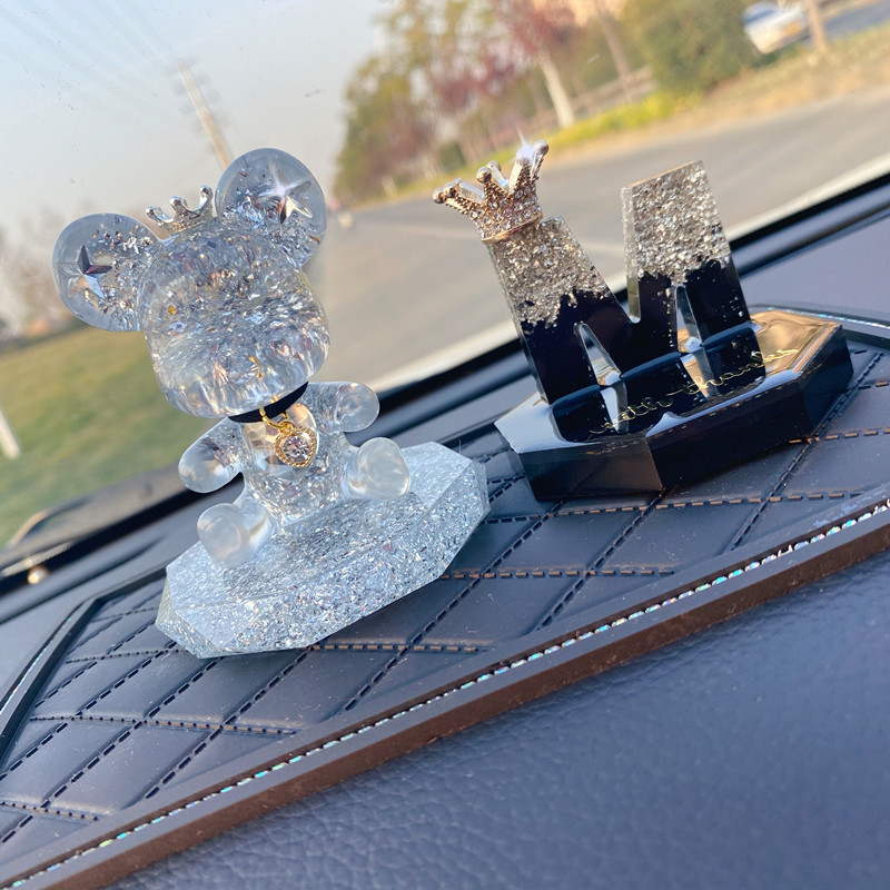 Customized couple car ornaments simple Nordic style high-end small pendulum car interior decorations for BMW and Mercedes-Benz