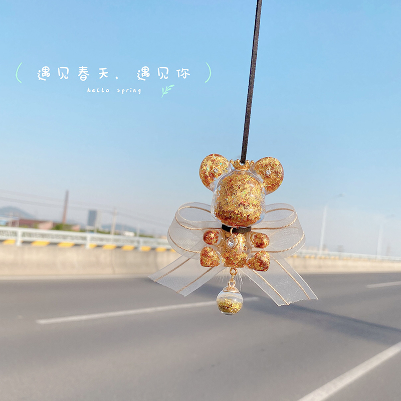 Cute high-end car pendant crystal bear car ornament pendant rearview mirror pendant crash interior female net red decoration