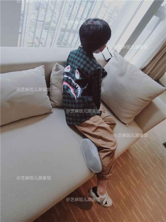 "Gạo vừng" flannel, cotton sanded, cá mập, áo sơ mi kẻ sọc mềm mại và đa năng cho bé trai và bé gái quần áo bé gái