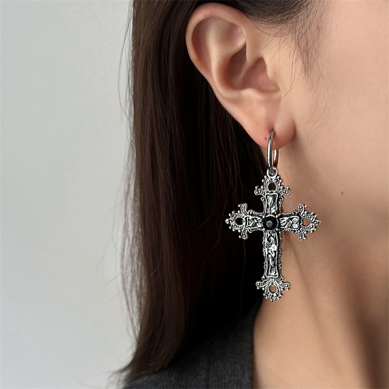 Dark Gothic Style Cross Earrings for Women, Exaggerated 2024 New Popular Style, Light Luxury, Niche, High-End, Elegant Earrings Dark Gothic Style Cross Earrings for Women, Exaggerated 2024 New Popular Style, Light Luxury, Niche, High-End, Elegant Earrings