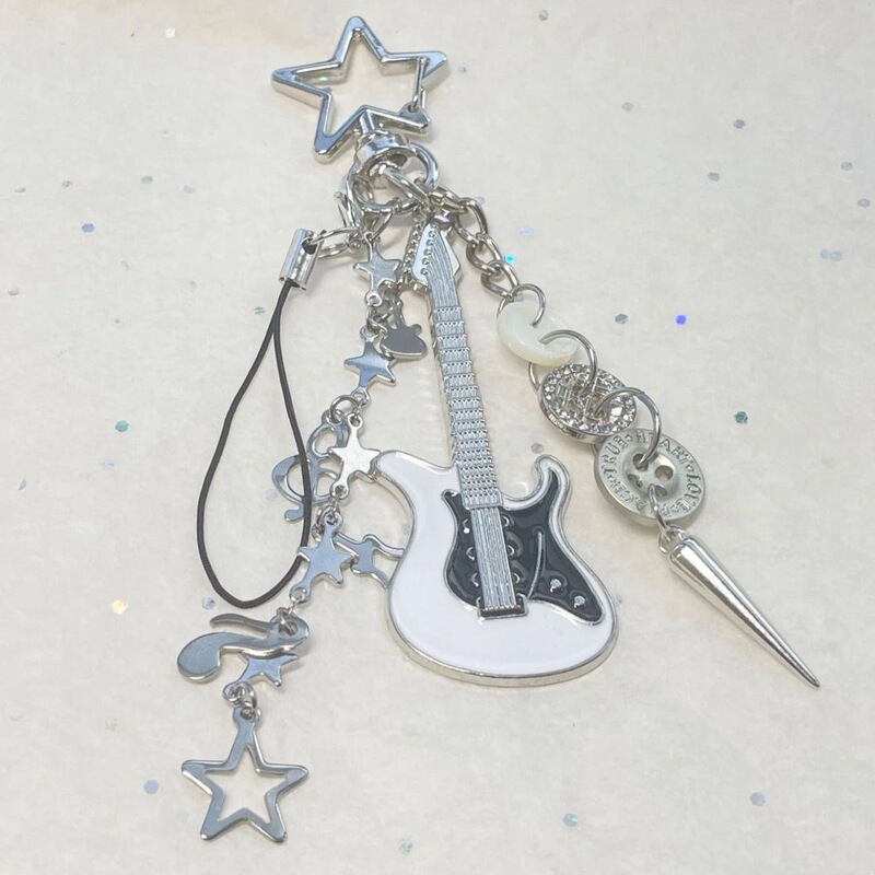 [White Guitar Rich Guy] Handmade LAOSHU Electric Guitar Y2K Star Button Beaded Handmade Keychain Hanging Chain