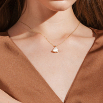 Sterling silver shell small skirt necklace female 2021 New Tide choker temperament white mother shell Fan Fan pendant