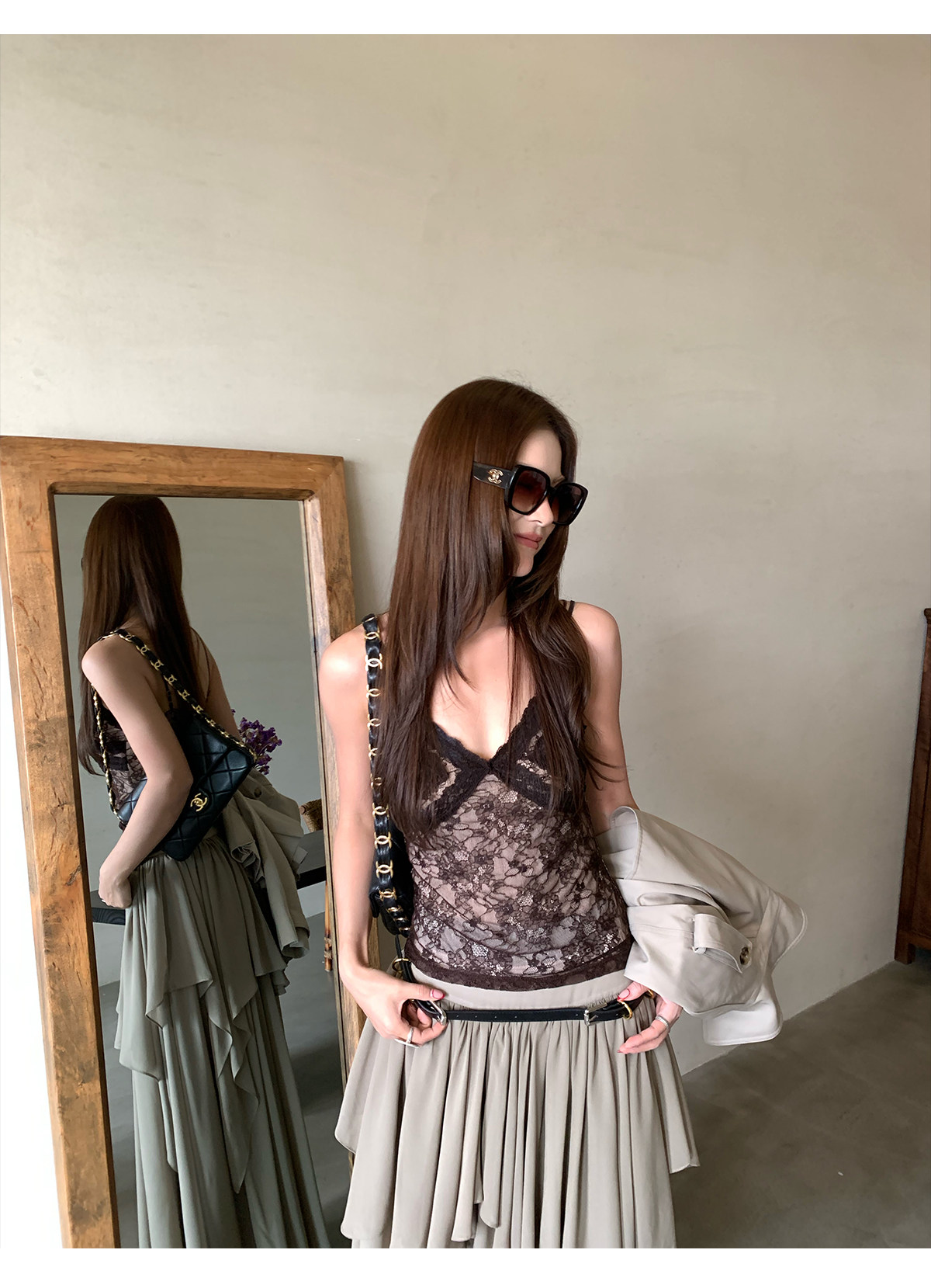 马儿MAR Французский кружевной топ на бретелях с V-образным вырезом для женщин