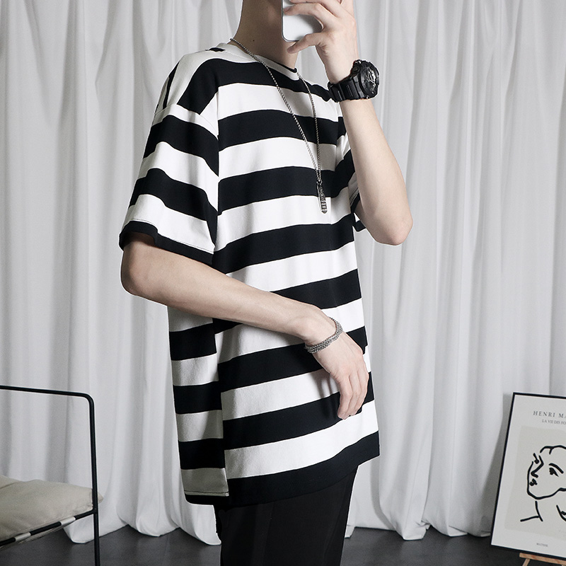 Black and white striped short sleeve T-shirt male summer Korean version loose trend 100 ride-hailing wind handsome boy half sleeve blouses