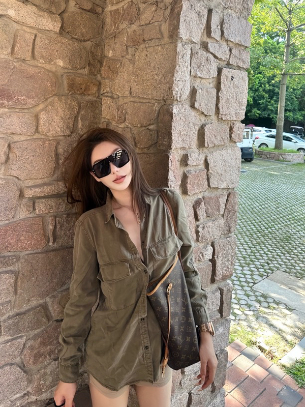 【Zz】Vintage Relaxed Hong Kong Style Tencel Niche Layered Denim Workwear Army Green Shirt 【Zz】Vintage Relaxed Hong Kong Style Tencel Niche Layered Denim Workwear Army Green Shirt