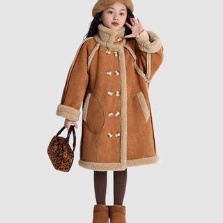 Mid-length children's wool coat and fur coat