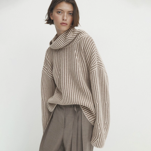 Осенний демисезонный дизайнерский трикотажный свитер для отдыха, тренд сезона