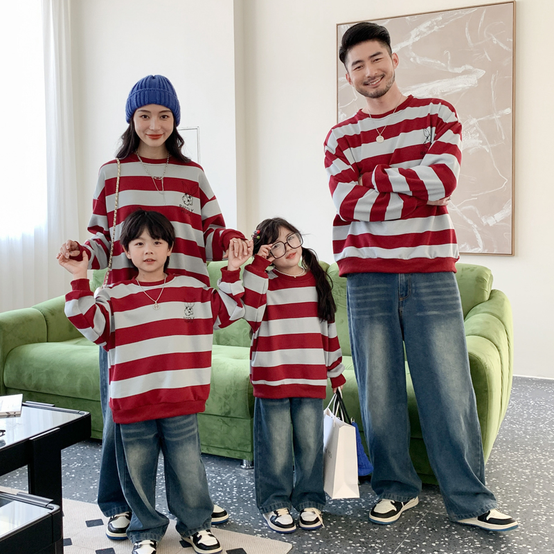 Father-child wear Fall long sleeve Han Edition loose air striped mother and daughter three-mouth coat