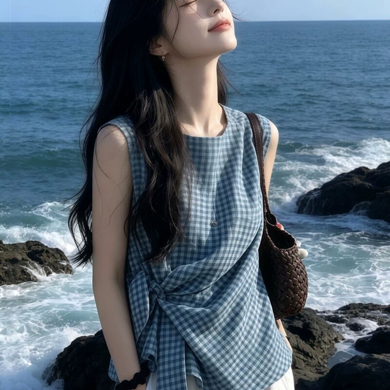 Korean-Style Blue Plaid Waist-Cinching Irregular Camisole for Women, Summer 2026 New Design, Sleeveless Round-Neck Top Korean-Style Blue Plaid Waist-Cinching Irregular Camisole for Women, Summer 2026 New Design, Sleeveless Round-Neck Top