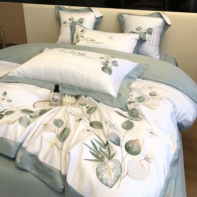 Summer silk skating silk four pieces of trekyard garden floral embroidery quilt cover bed sheet double sided heather bed with bunk bed