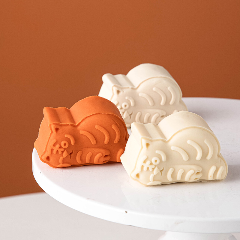 Small Tiger Mooncake Mold 2022 Mid Autumn Creative Hand Press Style Home Model 50 gr Cute Sleeping Tiger Baking Mold