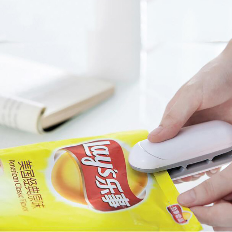 Sealing Machine Small Home Hand Pressure Mini Portable Zero Food Plastic Bag Dual-use God Seal Mouth Instrumental Clips