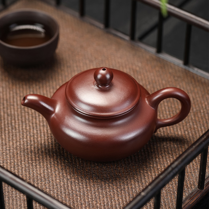 潮州の陶芸家【章燕明造】紫砂茶壺 小ぶり急須 手拉壺技法による朱