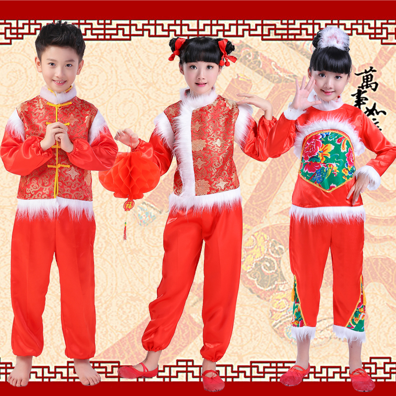 Trẻ em mừng năm mới bài hát khiêu vũ lễ hội thiếu nhi Lễ hội mùa xuân khai mạc trang phục màu đỏ bé trai và bé gái cửa hàng trang phục hóa trang trẻ em