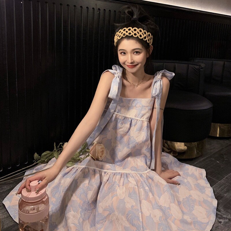 2021 early spring new womens French first love Mori princess salt sweet floral halter dress summer