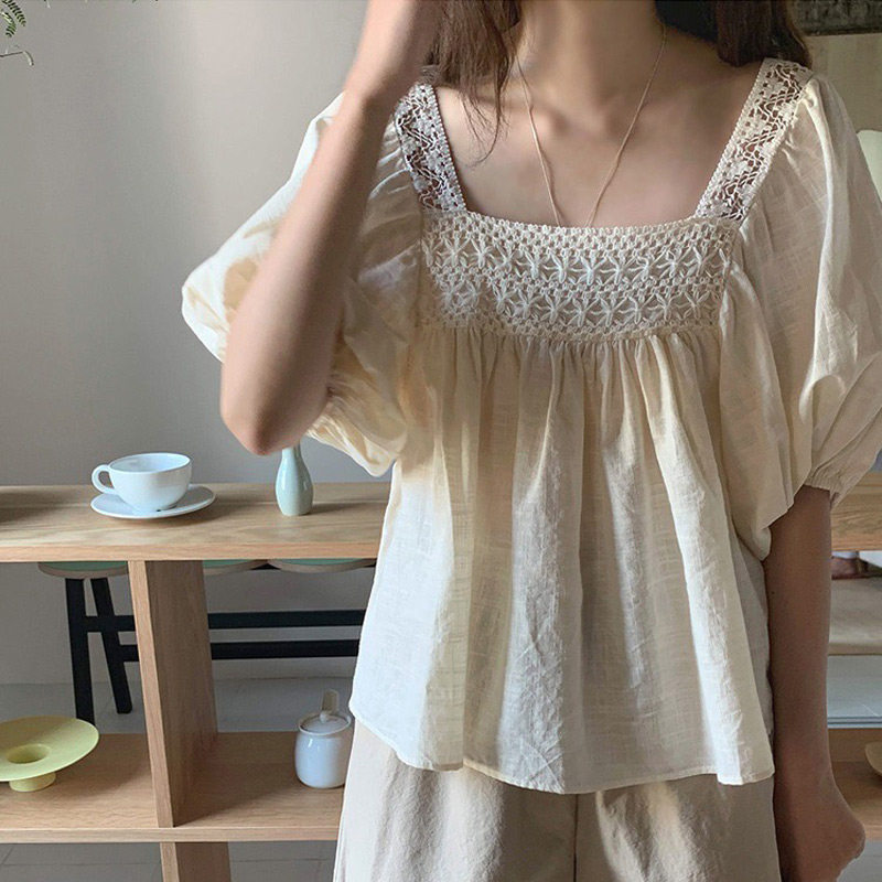 2021 early spring new item hollow short-sleeved chiffon shirt female design sense niche French sweet square collar collarbone blouse