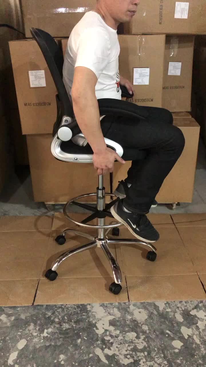 Modern Height Adjustable Swivel Staff Mesh Office Chair With Footrest