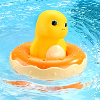 Кривая голова тащит прохладный драма с водяным молоком дракона с плавательным кольцом